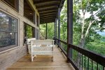 Feather & Fawn Lodge: Upper Deck Seating